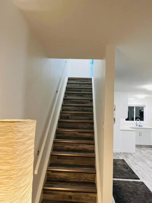 Walking Distance To St Boniface, Easy Parking Villa Winnipeg Eksteriør billede