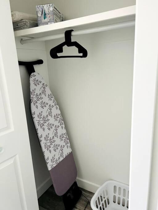 Walking Distance To St Boniface, Easy Parking Villa Winnipeg Eksteriør billede