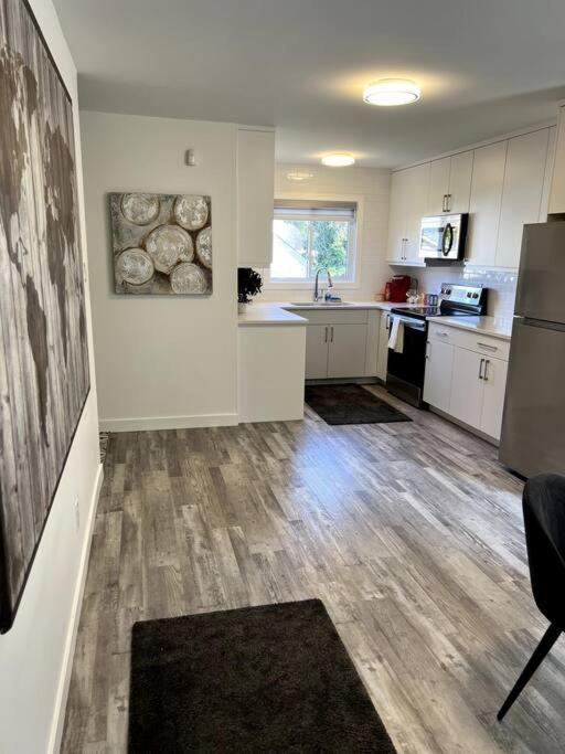 Walking Distance To St Boniface, Easy Parking Villa Winnipeg Eksteriør billede