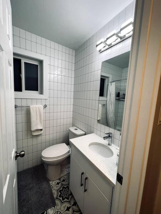 Walking Distance To St Boniface, Easy Parking Villa Winnipeg Eksteriør billede