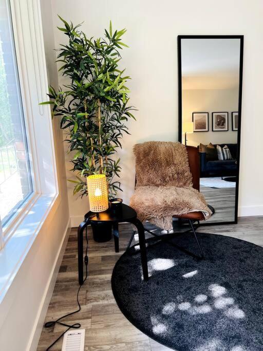 Walking Distance To St Boniface, Easy Parking Villa Winnipeg Eksteriør billede