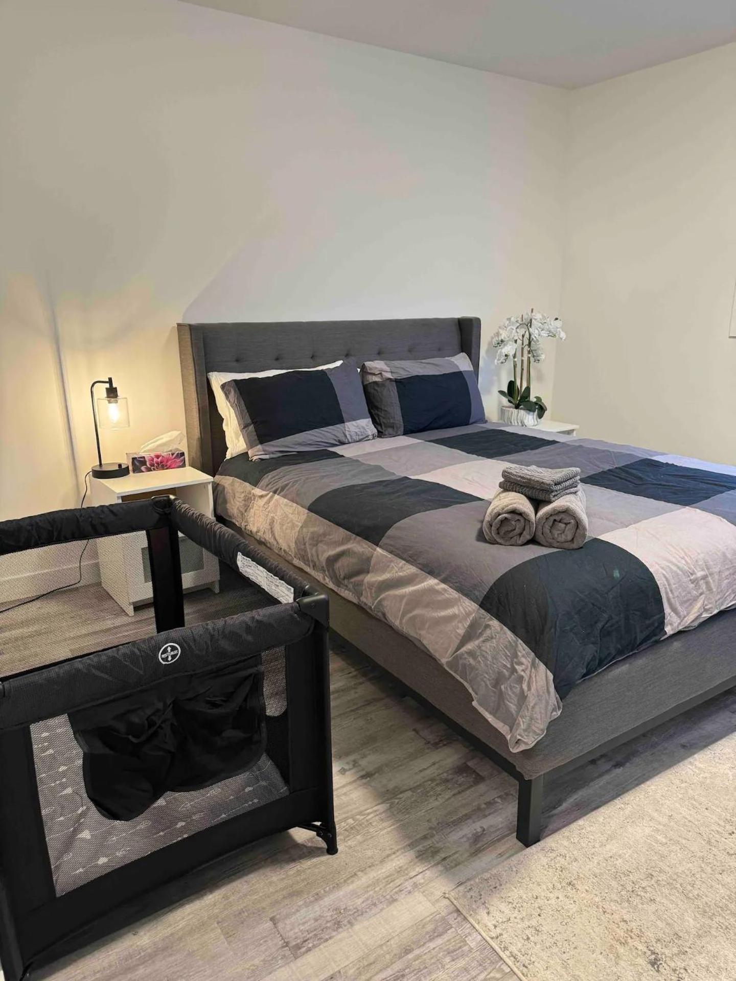 Walking Distance To St Boniface, Easy Parking Villa Winnipeg Eksteriør billede